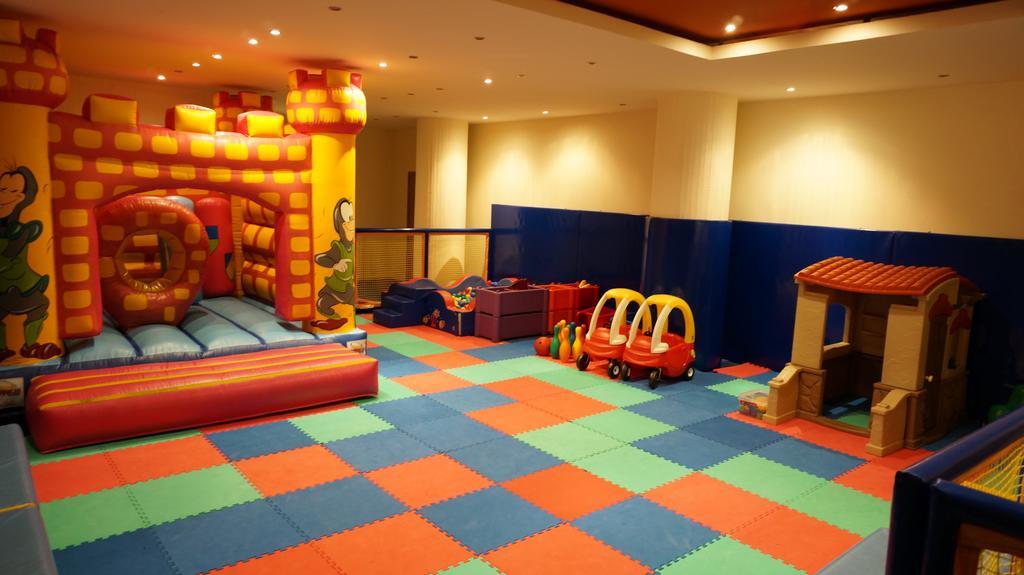Alexander Beach Hotel & Spa Alexandrupoli Exteriér fotografie An indoor playground