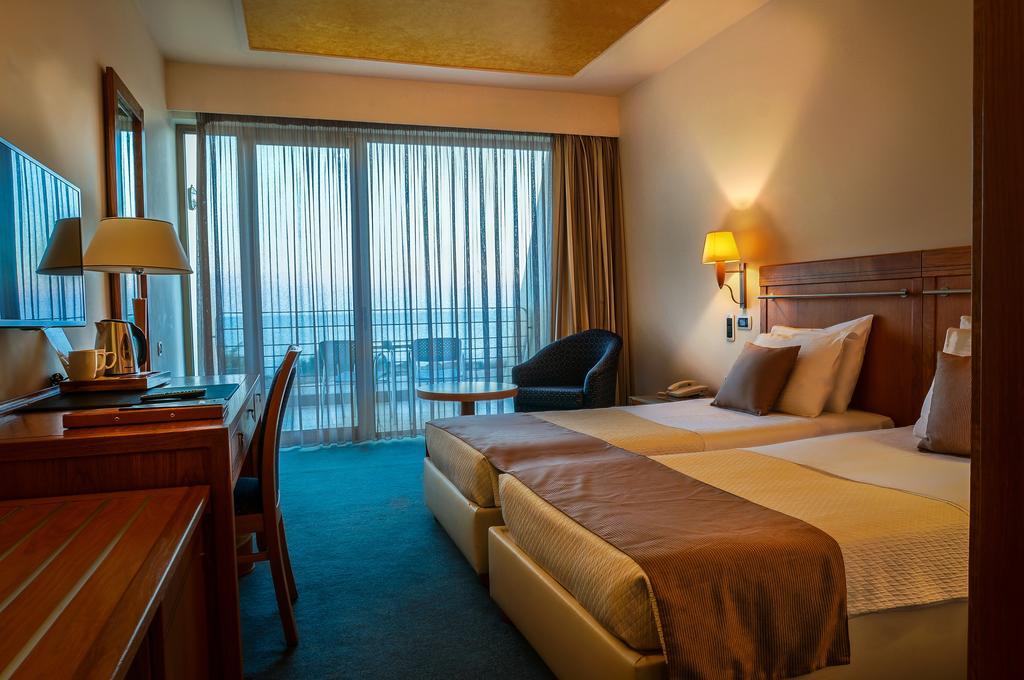 Alexander Beach Hotel & Spa Alexandrupoli Exteriér fotografie A room at the hotel
